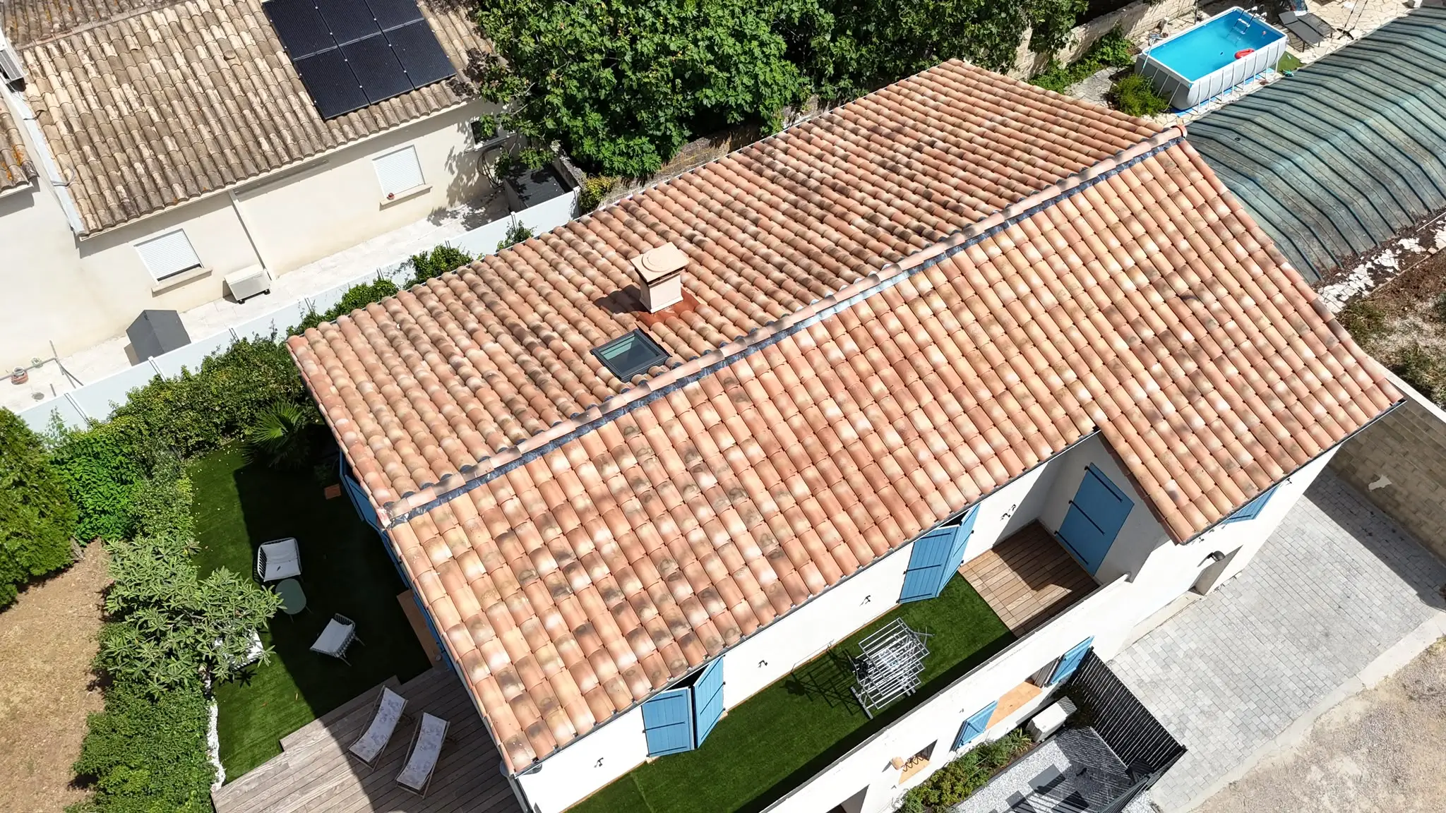 Toiture en tuile romane