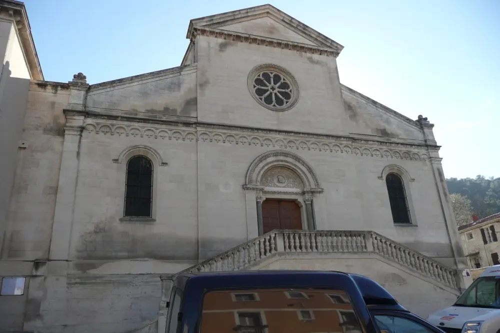 Eglise à Châteaurenard.